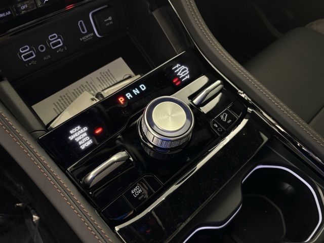 2025 Jeep Grand Cherokee Summit 2025 Jeep Grand Cherokee Summit