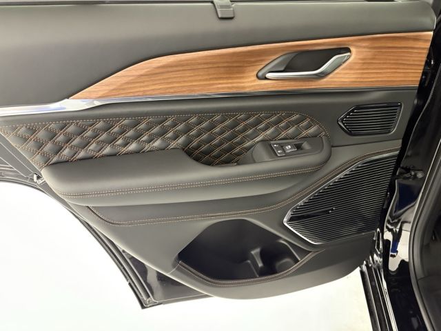 2025 Jeep Grand Cherokee Summit 2025 Jeep Grand Cherokee Summit