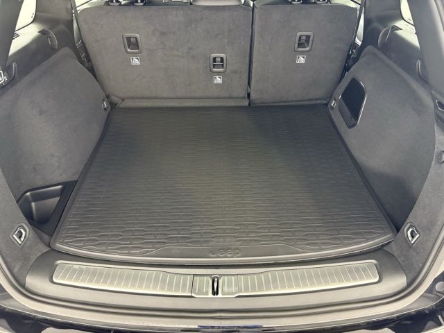 2025 Jeep Grand Cherokee Summit 2025 Jeep Grand Cherokee Summit