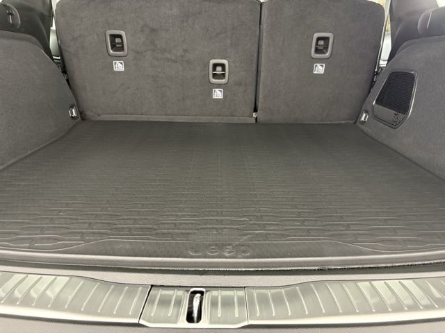 2025 Jeep Grand Cherokee Summit 2025 Jeep Grand Cherokee Summit