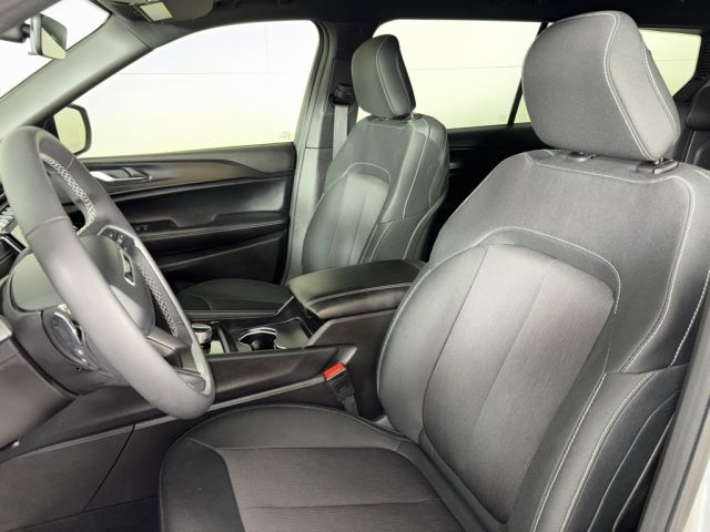 2025 Jeep Grand Cherokee L Laredo 2025 Jeep Grand Cherokee L Laredo