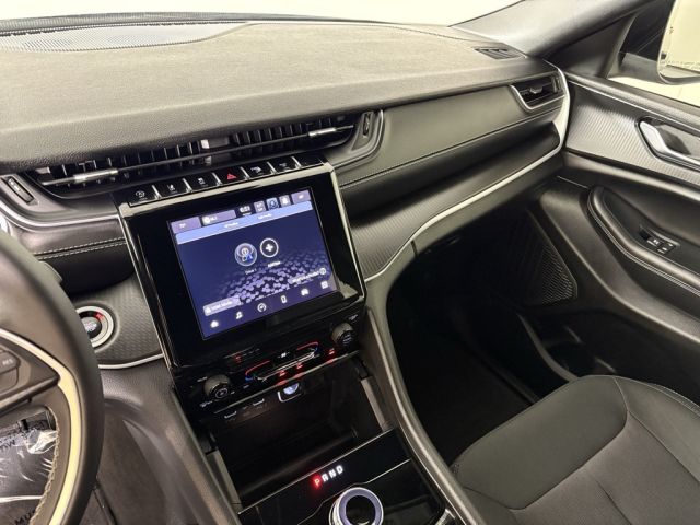 2025 Jeep Grand Cherokee L Laredo 2025 Jeep Grand Cherokee L Laredo