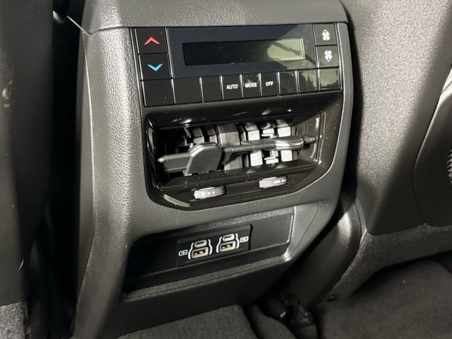 2025 Jeep Grand Cherokee L Laredo 2025 Jeep Grand Cherokee L Laredo