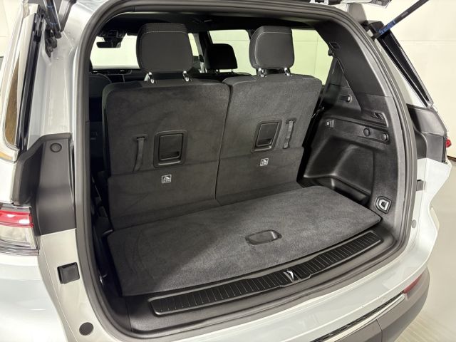 2025 Jeep Grand Cherokee L Laredo 2025 Jeep Grand Cherokee L Laredo