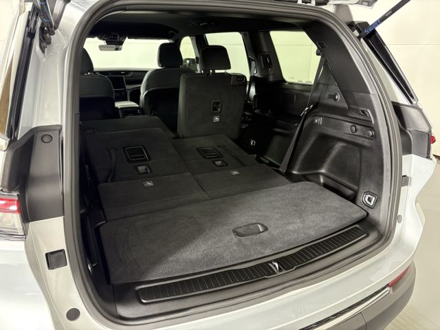 2025 Jeep Grand Cherokee L Laredo 2025 Jeep Grand Cherokee L Laredo