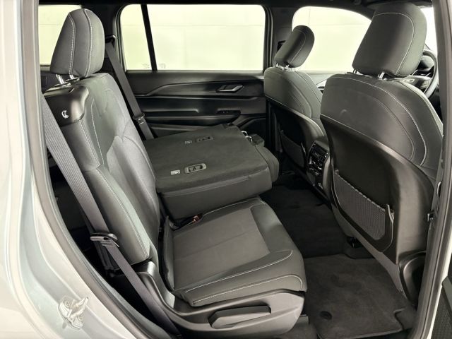 2025 Jeep Grand Cherokee L Laredo 2025 Jeep Grand Cherokee L Laredo