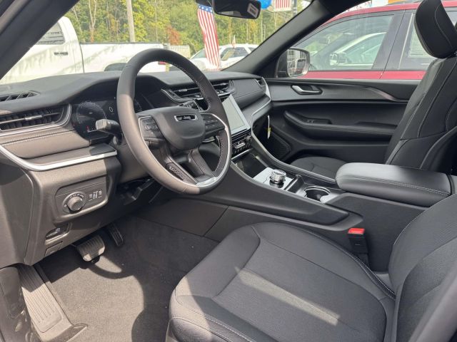 2025 Jeep Grand Cherokee L Laredo X 4x4