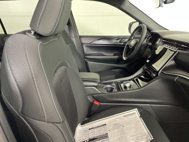 2025 Jeep Grand Cherokee L Laredo 2025 Jeep Grand Cherokee L Laredo