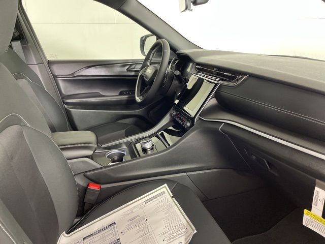 2025 Jeep Grand Cherokee L Laredo 2025 Jeep Grand Cherokee L Laredo