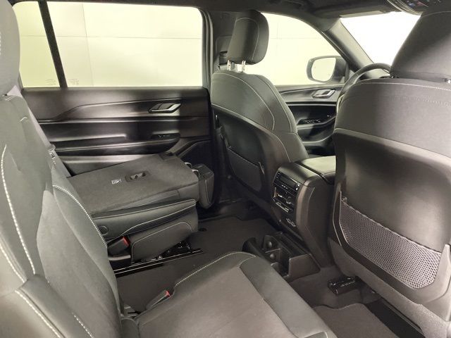 2025 Jeep Grand Cherokee L Laredo 2025 Jeep Grand Cherokee L Laredo