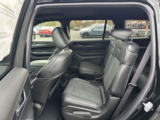 2025 Jeep Grand Cherokee L L ALTITUDE X 4X4 2025 Jeep Grand Cherokee L L ALTITUDE X 4X4