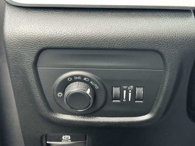 2025 Jeep Grand Cherokee L L ALTITUDE X 4X4 2025 Jeep Grand Cherokee L L ALTITUDE X 4X4