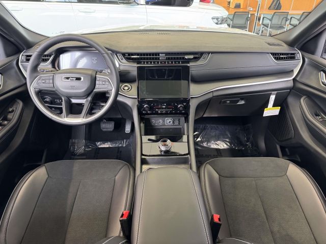 2025 Jeep Grand Cherokee L Altitude X 4x4