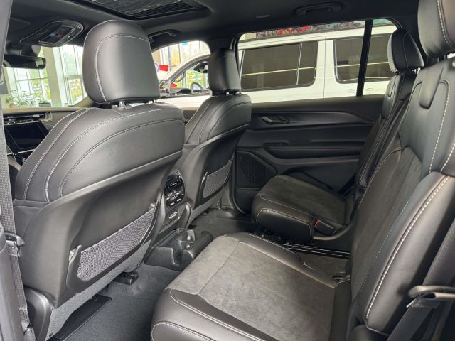 2025 Jeep Grand Cherokee L Altitude X 4x4