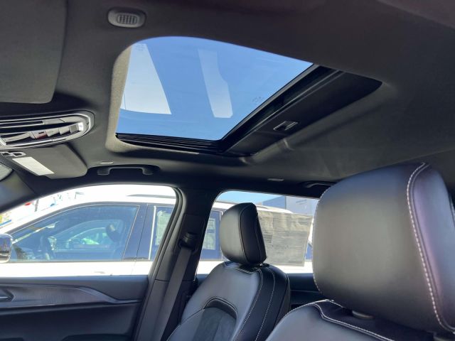 2025 Jeep Grand Cherokee L Altitude X 4x4 2025 Jeep Grand Cherokee L Altitude X 4x4