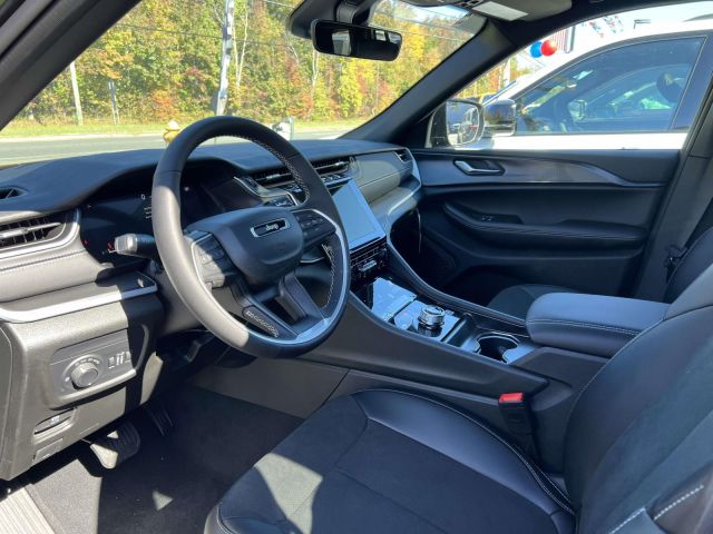 2025 Jeep Grand Cherokee L Altitude X 4x4 2025 Jeep Grand Cherokee L Altitude X 4x4