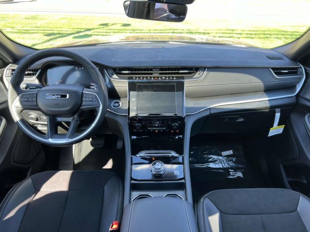 2025 Jeep Grand Cherokee L Altitude X 4x4 2025 Jeep Grand Cherokee L Altitude X 4x4