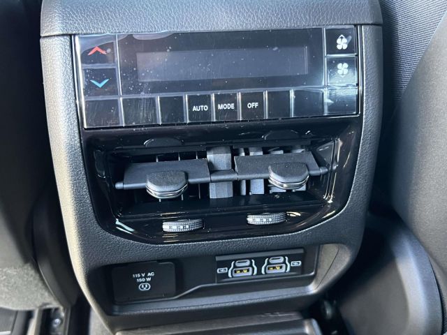 2025 Jeep Grand Cherokee L Altitude X 4x4 2025 Jeep Grand Cherokee L Altitude X 4x4