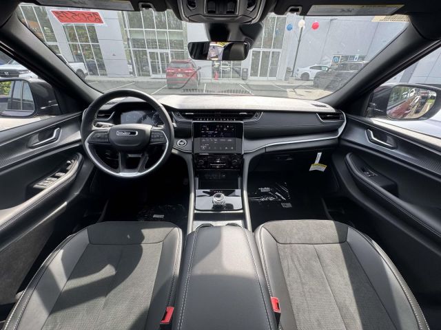 2025 Jeep Grand Cherokee L Altitude X 4x4
