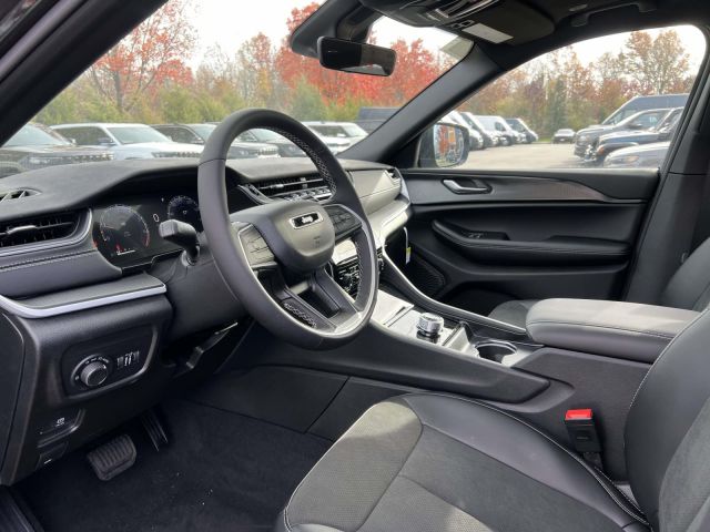 2025 Jeep Grand Cherokee L Altitude X 4x4