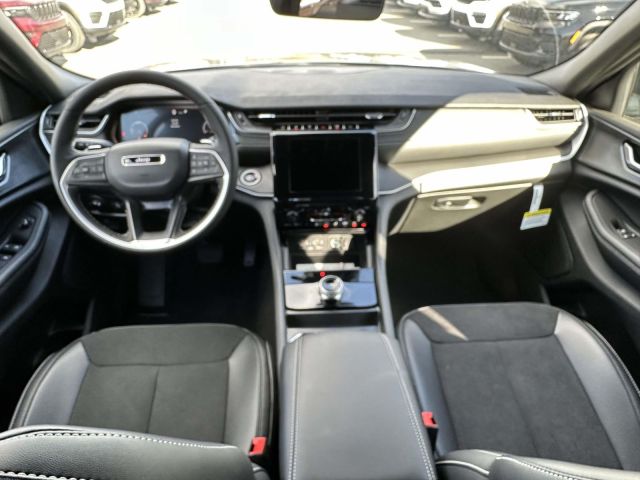 2025 Jeep Grand Cherokee L Altitude X 4x4