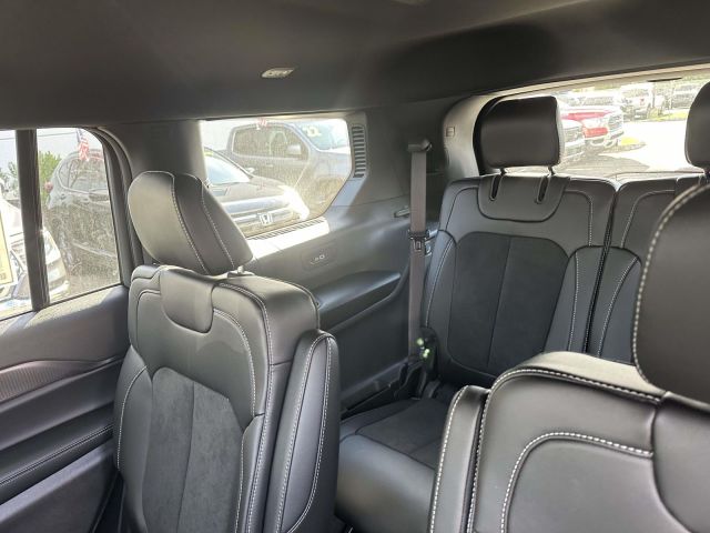 2025 Jeep Grand Cherokee L Altitude X 4x4