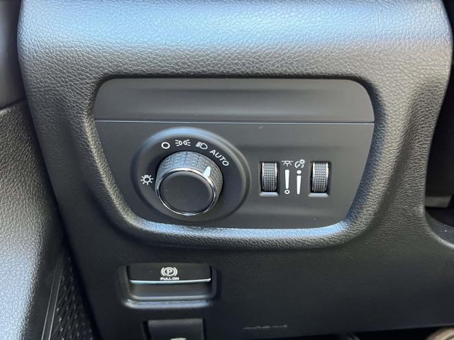 2025 Jeep Grand Cherokee L Altitude X 4x4 2025 Jeep Grand Cherokee L Altitude X 4x4