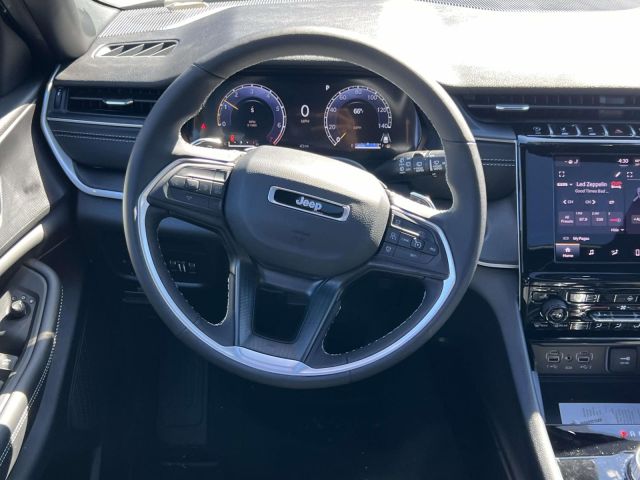 2025 Jeep Grand Cherokee L Altitude X 4x4 2025 Jeep Grand Cherokee L Altitude X 4x4