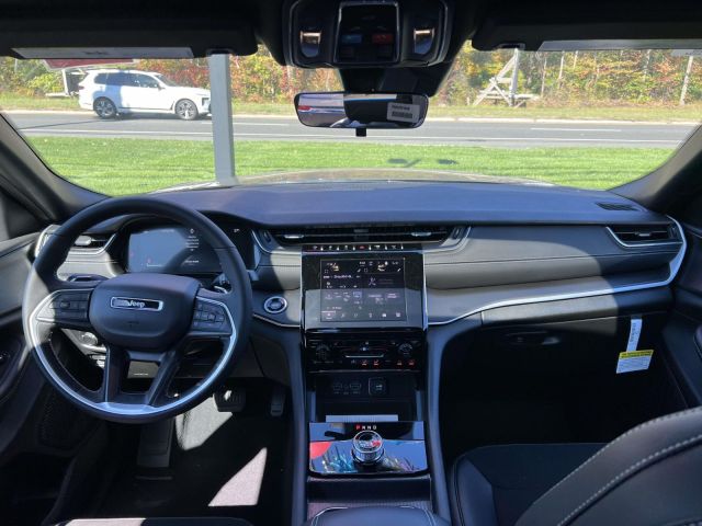 2025 Jeep Grand Cherokee L Altitude X 4x4 2025 Jeep Grand Cherokee L Altitude X 4x4