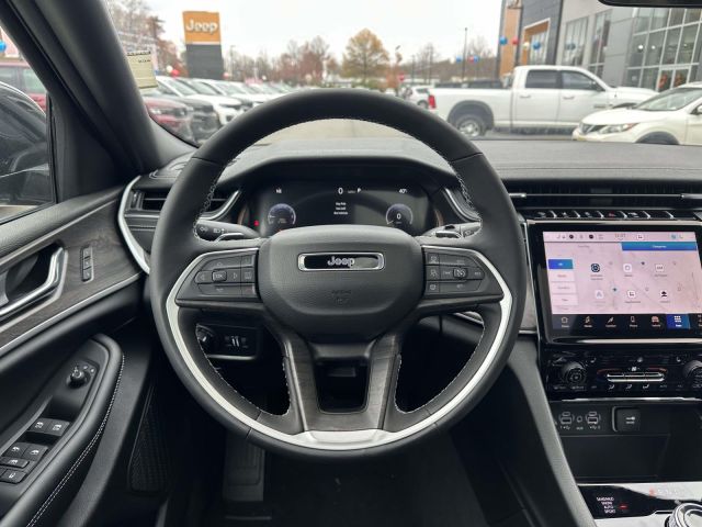 2025 Jeep Grand Cherokee L Limited 4x4