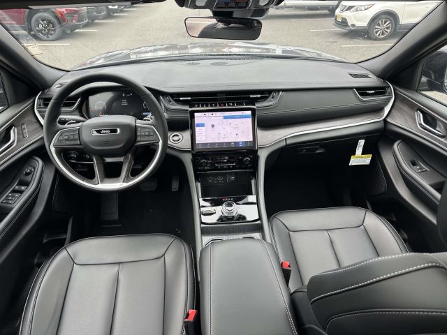 2025 Jeep Grand Cherokee L Limited 4x4