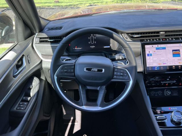 2025 Jeep Grand Cherokee L Limited 4x4