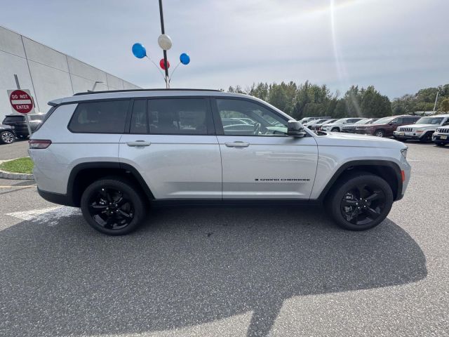 2025 Jeep Grand Cherokee L Limited 4x4