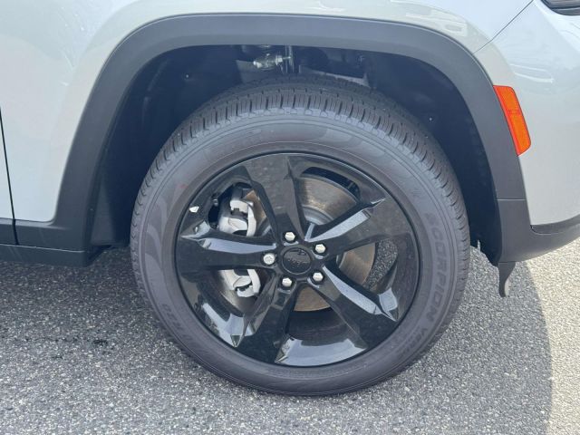 2025 Jeep Grand Cherokee L Limited 4x4