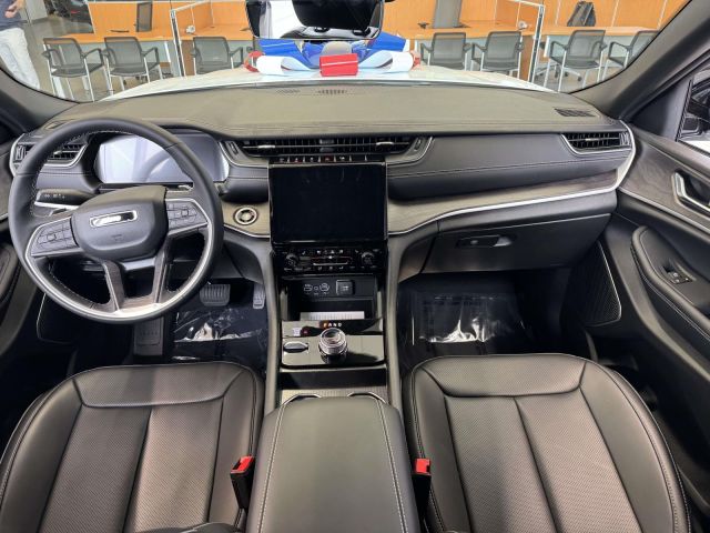 2025 Jeep Grand Cherokee L Limited 4x4