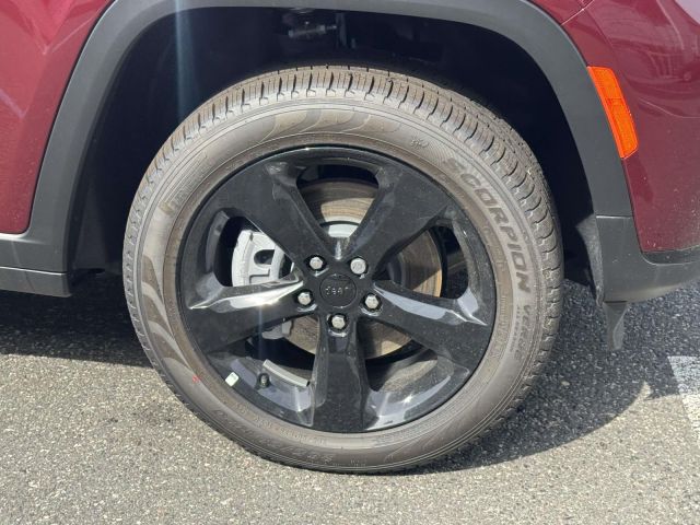 2025 Jeep Grand Cherokee L Limited 4x4