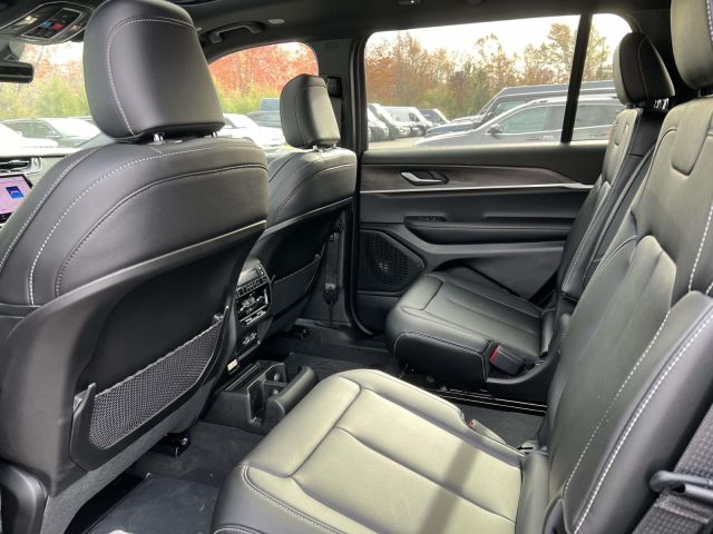 2025 Jeep Grand Cherokee L Limited 4x4