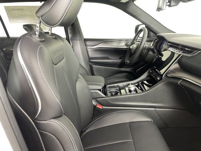 2025 Jeep Grand Cherokee L Overland 2025 Jeep Grand Cherokee L Overland