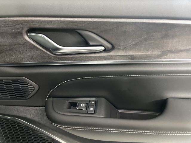 2025 Jeep Grand Cherokee L Overland 2025 Jeep Grand Cherokee L Overland