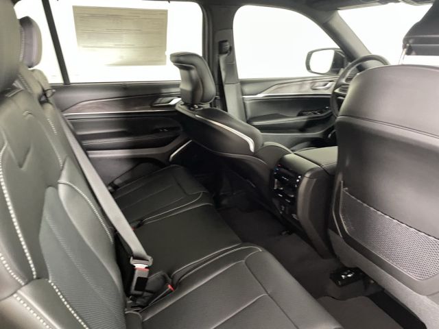 2025 Jeep Grand Cherokee L Overland 2025 Jeep Grand Cherokee L Overland