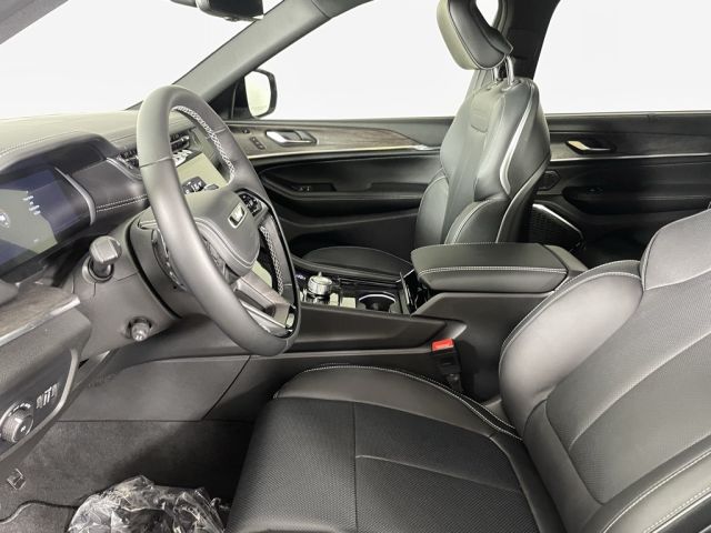 2025 Jeep Grand Cherokee L Overland 2025 Jeep Grand Cherokee L Overland