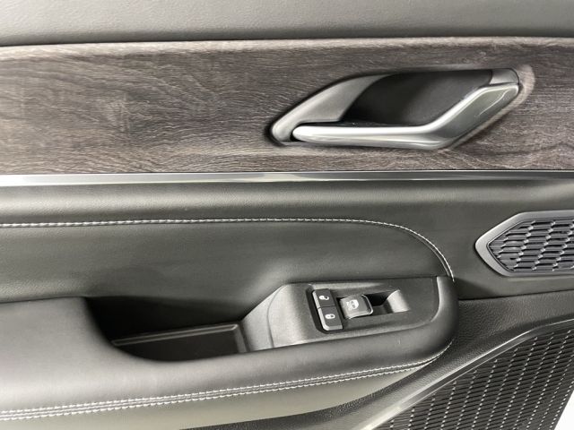 2025 Jeep Grand Cherokee L Overland 2025 Jeep Grand Cherokee L Overland