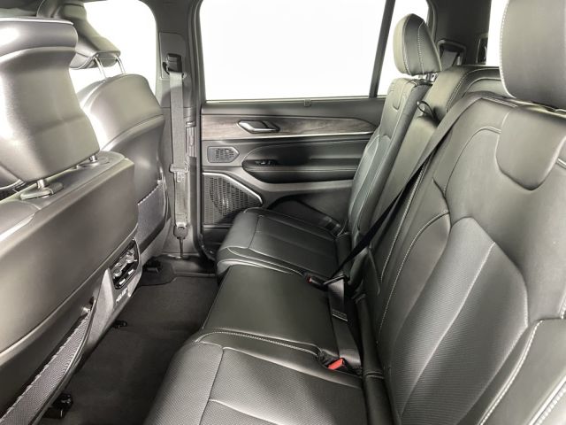 2025 Jeep Grand Cherokee L Overland 2025 Jeep Grand Cherokee L Overland