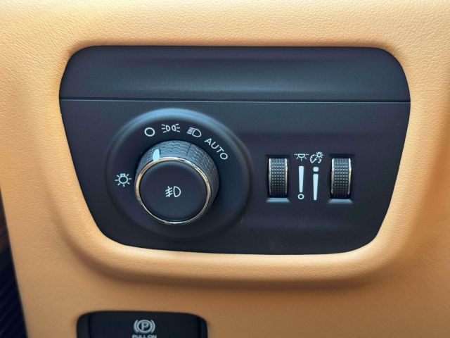 2025 Jeep Grand Cherokee L Summit Reserve 4x4