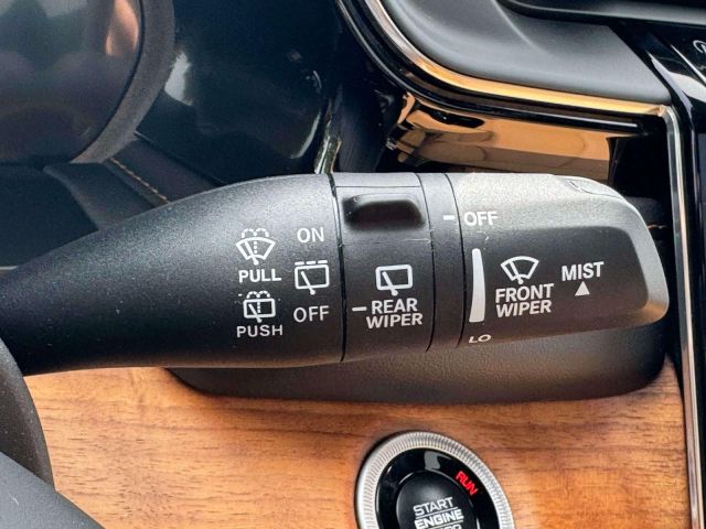 2025 Jeep Grand Cherokee L Summit Reserve 4x4