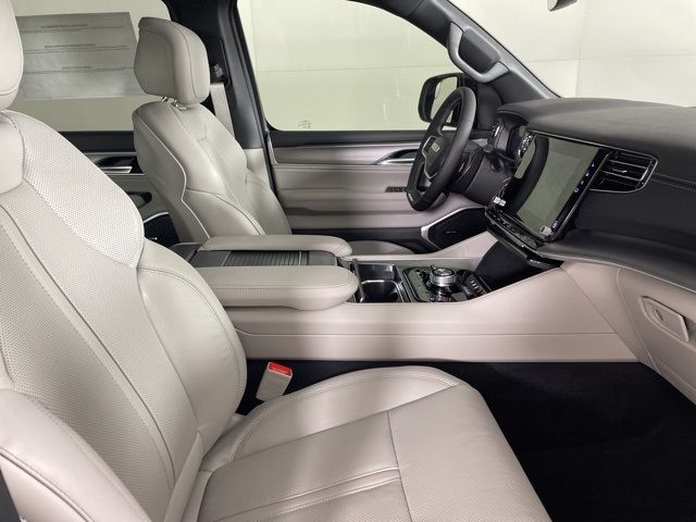 2025 Jeep Wagoneer L Base 2025 Jeep Wagoneer L Base