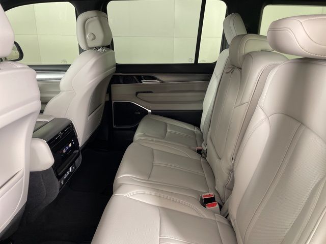 2025 Jeep Wagoneer L Base 2025 Jeep Wagoneer L Base