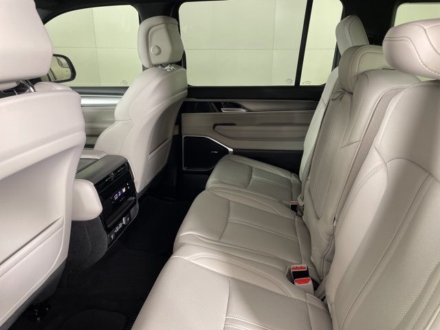 2025 Jeep Wagoneer L Base 2025 Jeep Wagoneer L Base