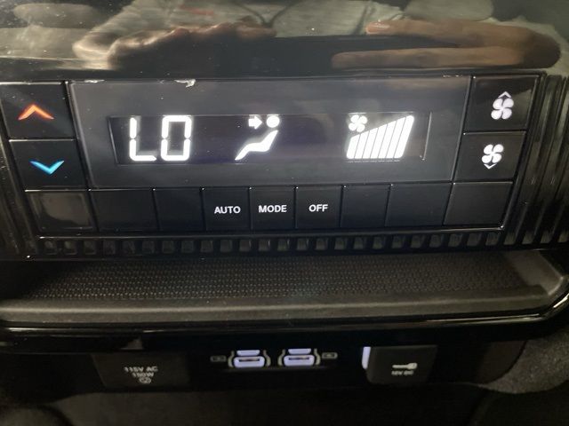 2025 Jeep Wagoneer L Base 2025 Jeep Wagoneer L Base