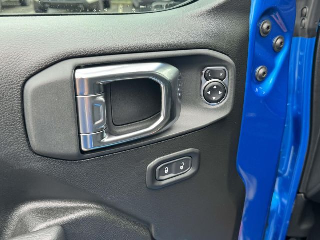2025 Jeep Wrangler Willys 2 Door 4x4